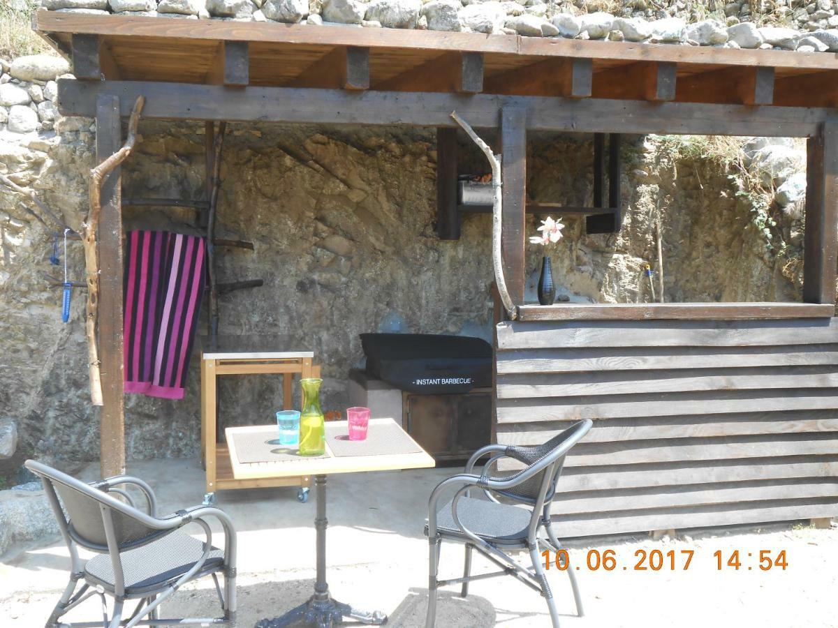 Les Bergeries "Le Figuier" Hotel Omessa Bagian luar foto